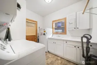 main floor laundry/mud room