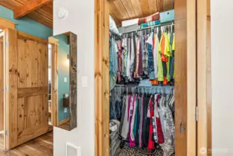 Walk in Closet