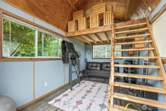 Inside Dry Cabin