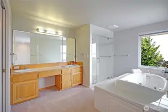 Primary Bath with double sinks, walk in shower and jetted tub