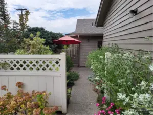 Sweet Inviting Entry Home!