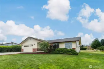 Charming rambler on a spacious, level 1/3-acre lot