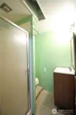 3/4 Bathroom
