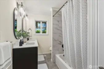 Freshly remodeled full bathroom