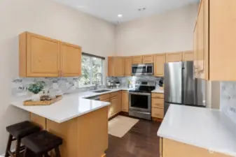 This kitchen is well appointed w/modern stainless appliances & ample storage and counter space for the aspiring chef!