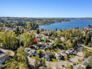 PRIME LOCATION in coveted Mission Ridge! Close to community parks, Centennial Trail, Wyatt Park & boat launch, schools, shopping, restaurants & more!