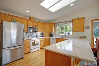 Large skylights and windows brining in so much natural light!
