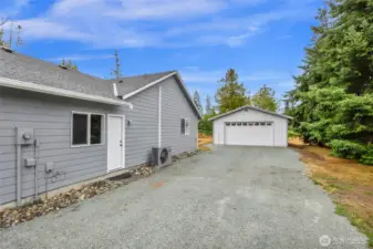 Driveway to detached shop