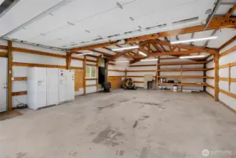 864 Sq Ft!
