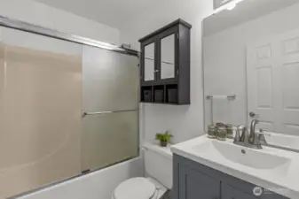 With an additional full bath upstairs, there’s space and comfort for everyone.