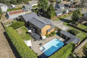 Now let’s check out this amazing backyard—your very own private resort.