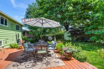 Cable for outdoor lights stay