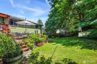 Mature landscaping with decorative grape vine, Hosta’s, Raspberry, limited production Cherry Tree, Maple Tree, White Lilac, Fig tree, Katsura Tree, Magnolia Tree and so much more…