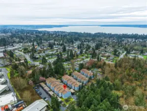 The Kent/Des Moines Light Rail Station is close by, making commuting effortless.