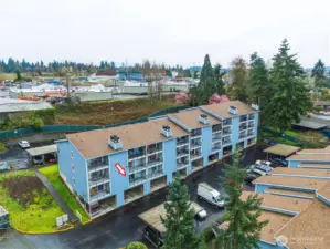 Residents enjoy easy access to local amenities as well as the shoreline for recreation and relaxation.