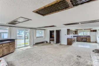 ADU 1 bedroom, 1 bathroom & full kitchen