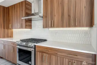 Fresh Backsplash Makes The Walnut Cabinets Pop!