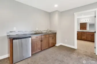 Upstairs Entertainment/Great Room