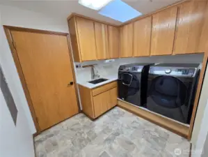 Spacious Utility Room