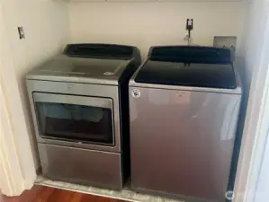 New stainless washer dryer