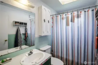 2nd home bathroom