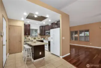 Newer granite counters and backsplash
