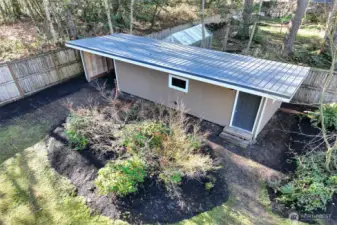 Backyard shop 30 amp. NEW metal roof and interior