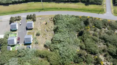 Multi-family zoning for your business venture, or enjoy the lots for a huge single family home site!