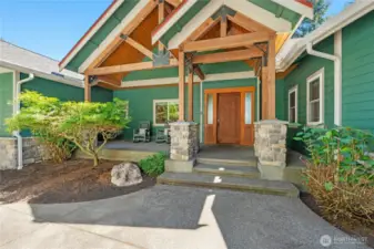 Hello! An inviting covered front porch!