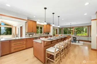 Gorgeous crafted kitchen with solid VG fir cabinets, granite, stainless appliances!