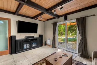 Lower bonus room