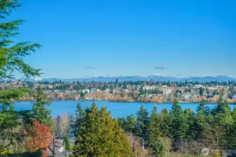 Views of Greenlake and The Cascades are hard to beat!