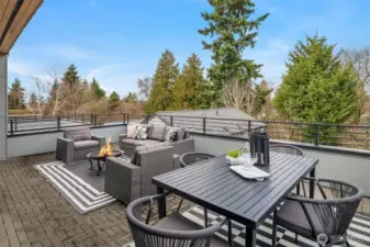 3rd story deck off bonus room