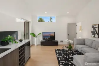 media bonus room