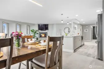 Great dinning & living space