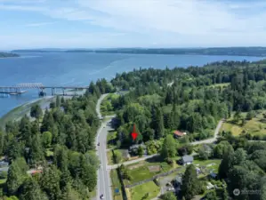 Minutes to the Hood Canal Bridge and Olympic Peninsula.