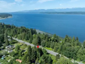 Minutes to Salisbury Park and boat ramp.