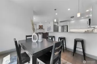 Large Breakfast Bar