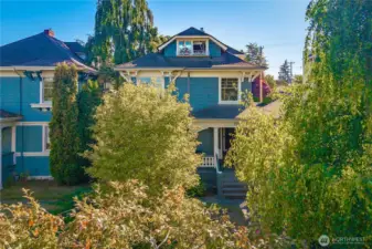 Mature landscaping enhance the curb appeal