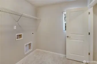 Photos are from a previously built Cayuse floor and demonstrate the quality craftmanship that Rush builds to. They may display an upgrade or feature not currently available.