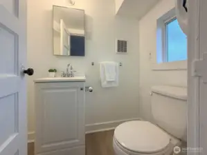 2nd Bathroom