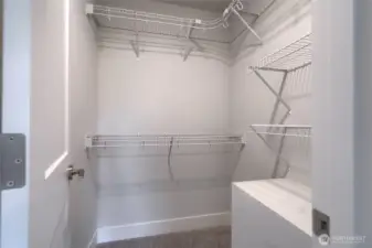 Another walk in closet