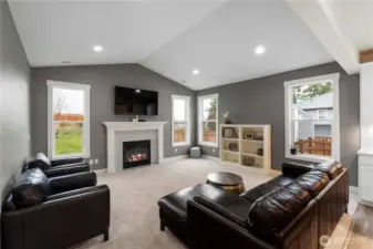 Gas fireplace w/remote