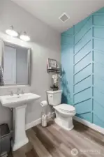 Main floor 1/2 bath.