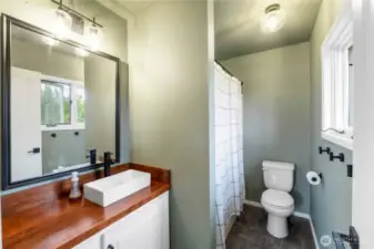 Full bath off the junior suite. Your guests may never want to leave!