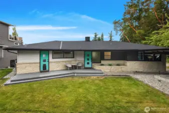 Welcome to this beautiful MCM home in Dash Point~