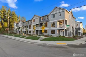 Photographs are for illustrative purposes only. Features, finishes, interior/exterior colors, landscaping and floorplan shown may vary from actual homes built.