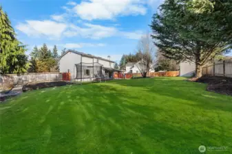 Large, fully fenced yard