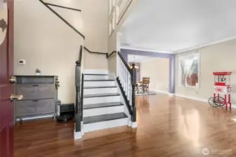 Open and bright floorplan