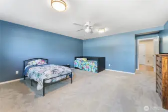 Large Bonus Space on upper level.